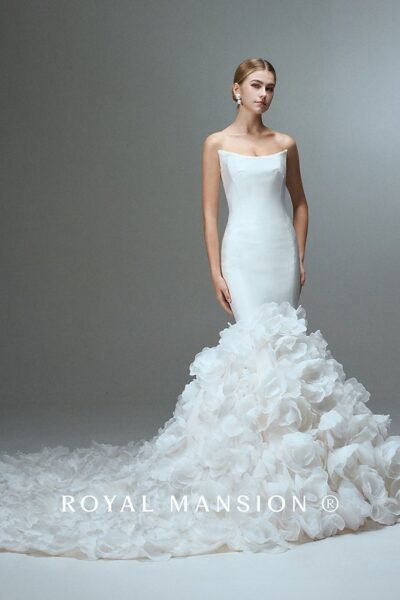 蘿亞婚紗推薦 高訂婚紗 靜白花影.緞面立體花瓣魚尾禮服