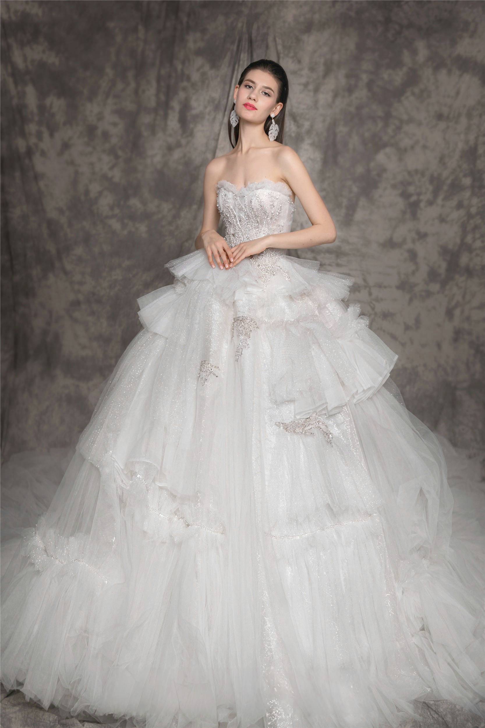 霧紗層次 白紗 ｜台北法國巴黎 婚紗 ｜全身照呈現柔霧美感