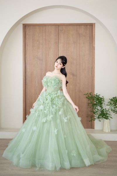 高雄翡麗婚紗 韓系婚紗 花園系列禮服 嫩綠精靈．薄荷綠澎裙禮服1