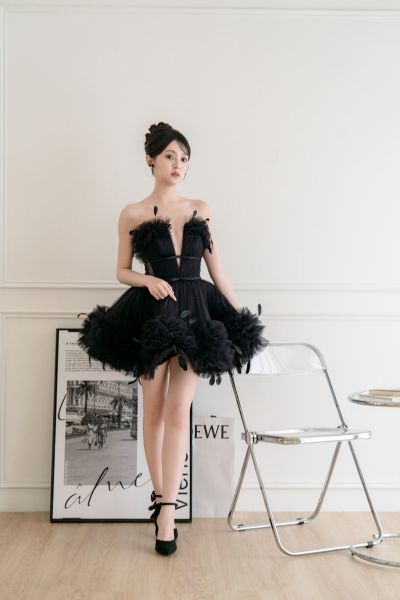 高雄翡麗婚紗 黑羽戀人．可拆式蛋糕澎裙禮服1