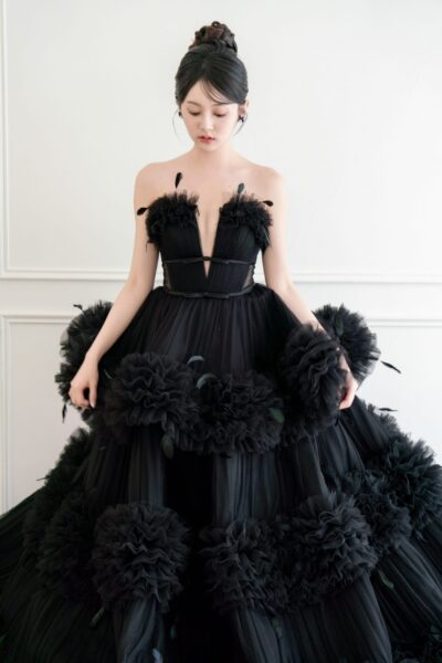 高雄翡麗婚紗 黑羽戀人．可拆式蛋糕澎裙禮服