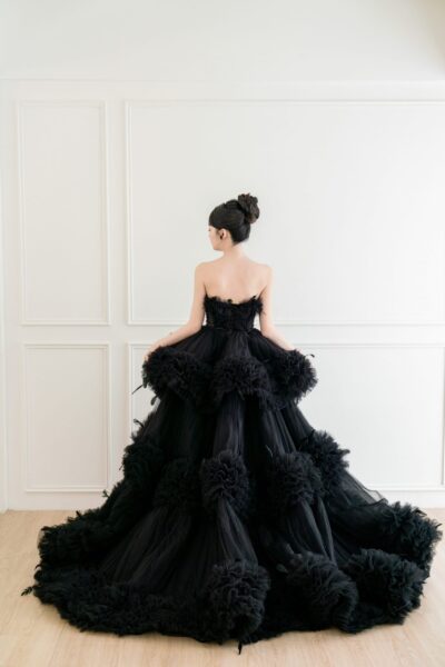 高雄翡麗婚紗 黑羽戀人．可拆式蛋糕澎裙禮服